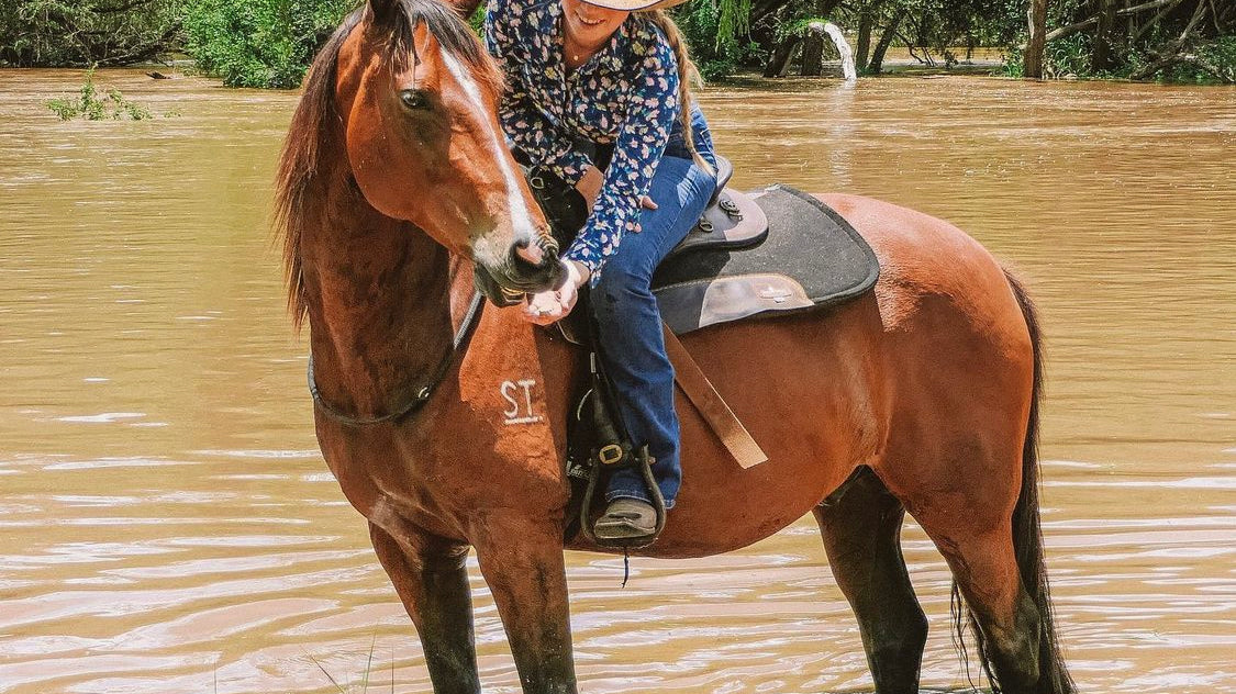 Riding Horses Without a Bridle: A Fun and Challenging Way to Ride
